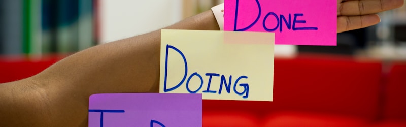 Ilustrasi tentang pentingnya keamanan digital dan privasi data saat online